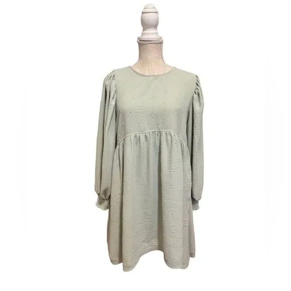 Altered state size medium, mint, green,long sleeve dress Altered state size medium, mint, green,long sleeve dress